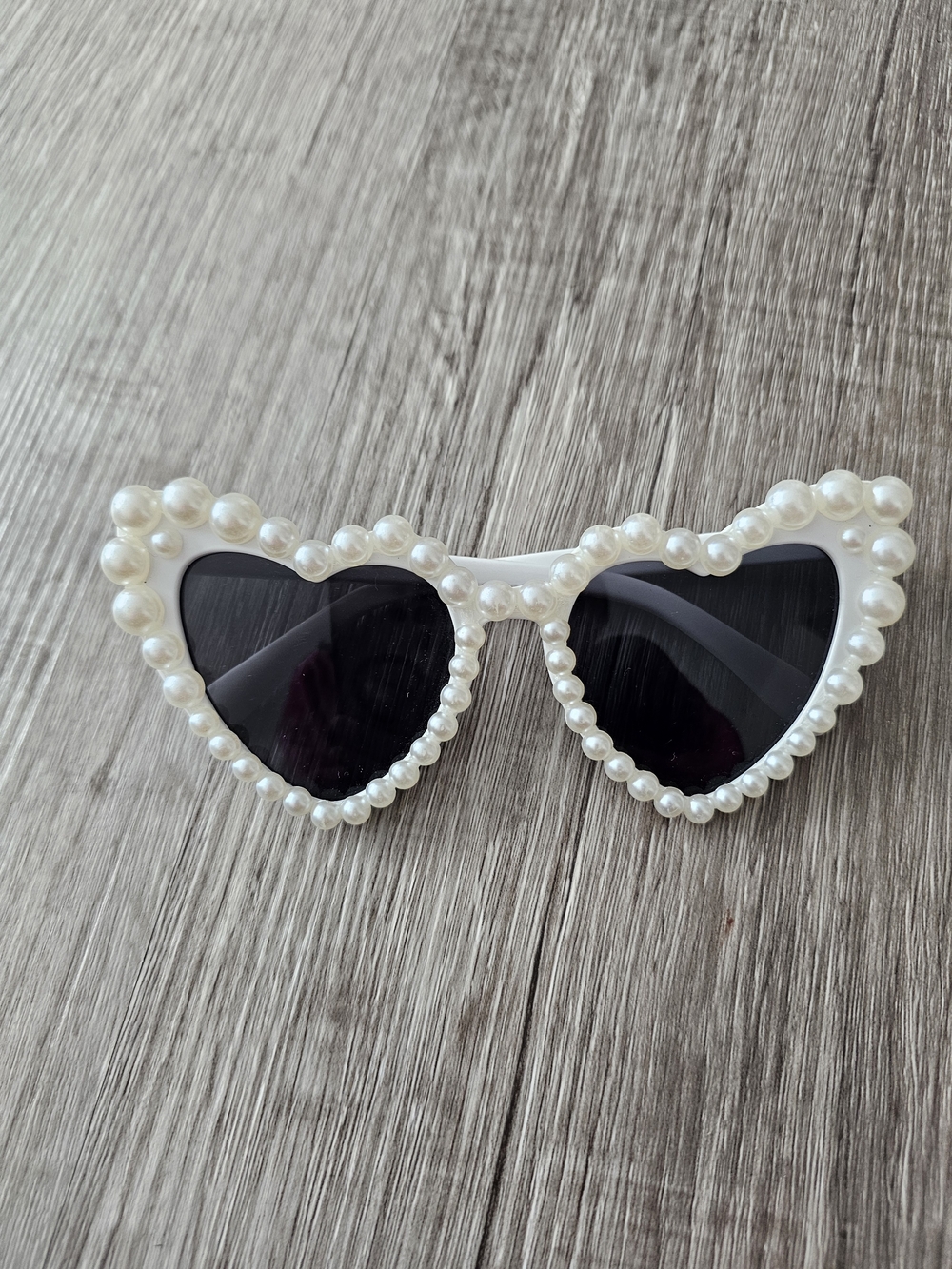 Pearl Heart Sunglasses - White & Black
